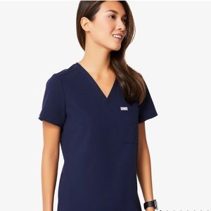 Catarina one-pocket Scrub Top in Navy